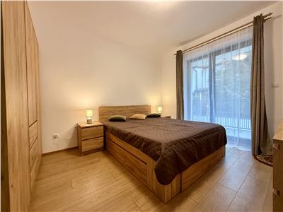 Apartament cu 3 camere, bloc nou, parcare subterana, str. Revolutiei.