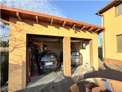 Casa de vanzare cu 4 camere, 4 bai, teren 1540mp  Sangeorgiu de Mures
