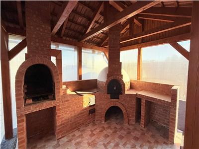 Casa de vanzare cu 4 camere, 4 bai, teren 1540mp  Sangeorgiu de Mures