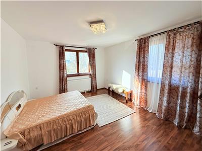 Casa de vanzare cu 4 camere, 4 bai, teren 1540mp  Sangeorgiu de Mures