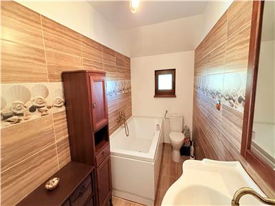 Casa de vanzare cu 4 camere, 4 bai, teren 1540mp  Sangeorgiu de Mures
