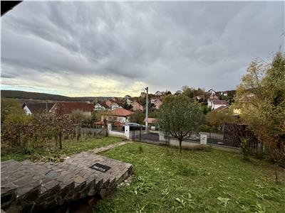Casa cu 4 camere de vanzare, teren 970 mp, in Livezeni