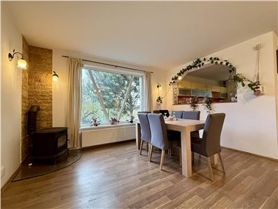 Casa cu 4 camere de vanzare, teren 970 mp, in Livezeni