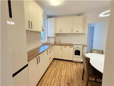 Exclusivitate  Inchiriez apartament cu 4 camere, zona Profi  Dambu
