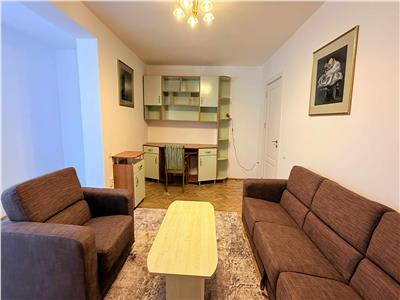 Exclusivitate  Inchiriez apartament cu 4 camere, zona Profi  Dambu