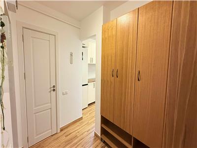 Exclusivitate  Inchiriez apartament cu 4 camere, zona Profi  Dambu