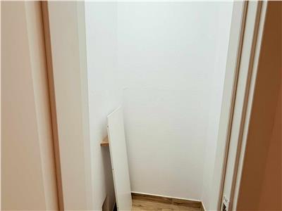 Exclusivitate  Inchiriez apartament cu 4 camere, zona Profi  Dambu