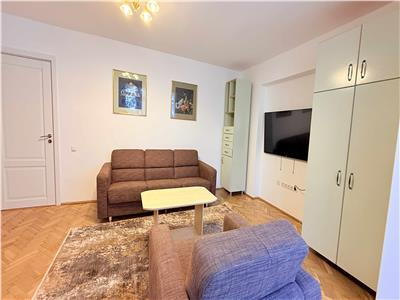 Exclusivitate  Inchiriez apartament cu 4 camere, zona Profi  Dambu