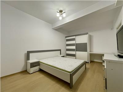 Inchiriez apartament cu 2 camere, bloc nou, in Centru str. Revolutiei