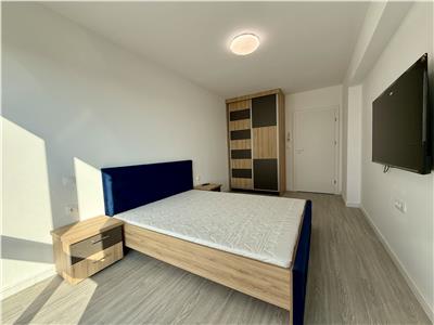 Apartament cu 2 camere de inchiriat, decomandat, la Maurer Residence