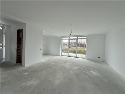 Casa cu 4 camere de vanzare de 130 mp utili, si teren 350 mp, str. Voinicenilor