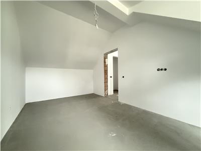 Casa cu 4 camere de vanzare de 130 mp utili, si teren 350 mp, str. Voinicenilor