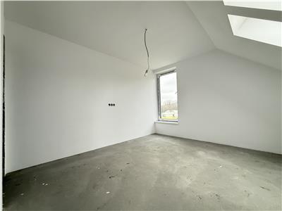 Casa cu 4 camere de vanzare de 130 mp utili, si teren 350 mp, str. Voinicenilor