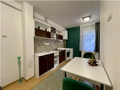 Apartament cu 2 camere de inchiriat, decomandat, in Tudor