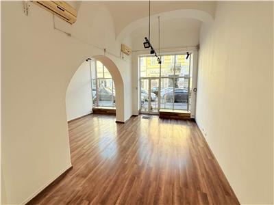 Inchiriez spatiu comercial cu vitrina stradala pe Strada Calarasilor
