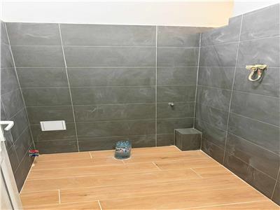 Inchiriez spatiu comercial cu vitrina stradala pe Strada Calarasilor