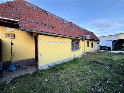 Casa de vanzare de 82 mp cu teren de 220 mp in 7 Noiembrie