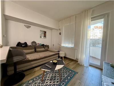 Apartament cu 1 camera de inchiriat, la etajul 3 din 4, in Centru