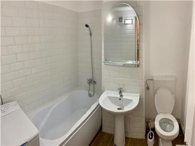 Apartament cu 1 camera de inchiriat, la etajul 3 din 4, in Centru