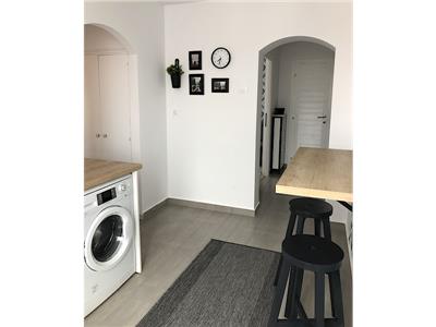 Apartament cu 2 camere, mobilat si utilat modern, zona Semicentrala