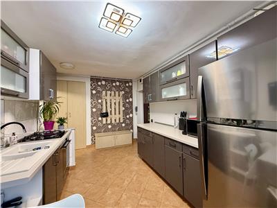 Vanzare  Apartament cu 2 camere  Cornisa