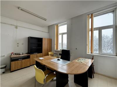 Cabinet medical de inchiriat de 57 mp, aflat in Centru  Reghin