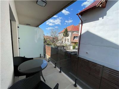Vand apartament cu 2 camere, etaj 1, mobilat complet, zona centrala