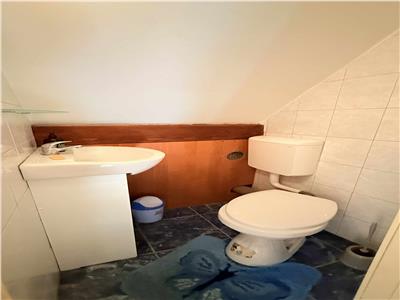 Inchiriez apartament cu 5 camere zona semicentrala aproape de Cetate