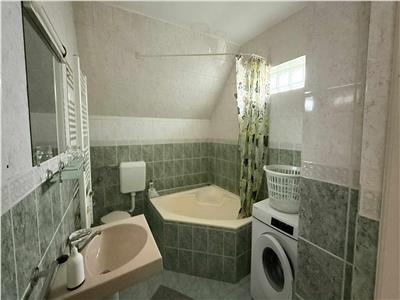 Inchiriez apartament cu 5 camere zona semicentrala aproape de Cetate