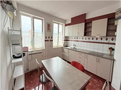 Inchiriez apartament cu 5 camere zona semicentrala aproape de Cetate