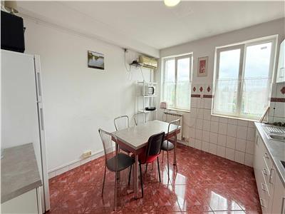 Inchiriez apartament cu 5 camere zona semicentrala aproape de Cetate