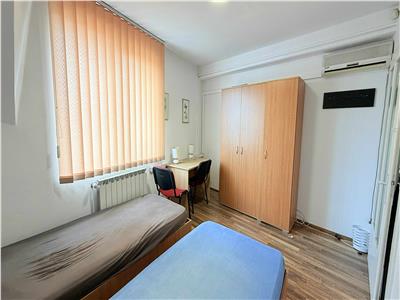 Inchiriez apartament cu 5 camere zona semicentrala aproape de Cetate
