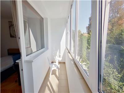 Inchiriez apartament 2 camere modern in Cornisa la 3 minute de UMF