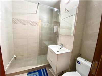 Inchiriez apartament cu 3 camere ultracentral aproape de Teatru